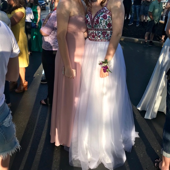 Selling my 2018 prom dress - Picture 3 of 3